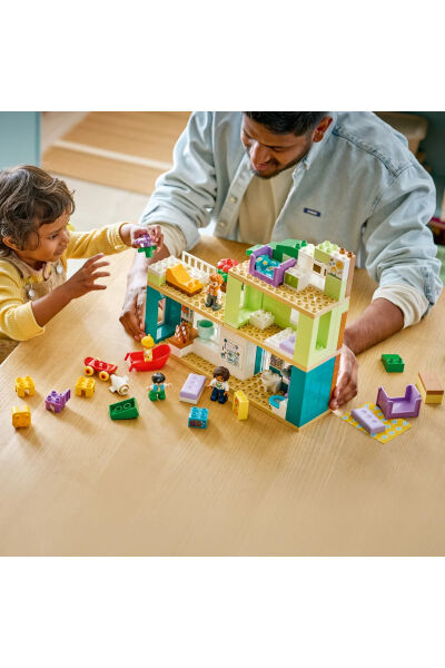 LEGO DUPLO Modern Aile Evi Figürlü 3ü 1 Arada 10470