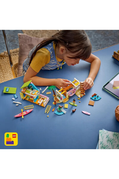 LEGO Friends Fok Balıklı Yazlık Ev 42699
