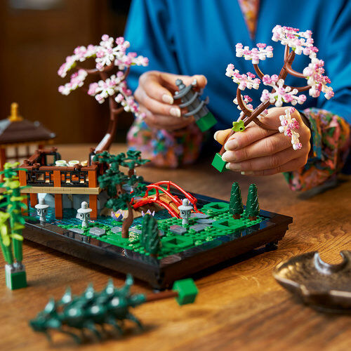 LEGO Icons Huzurlu Bahçe