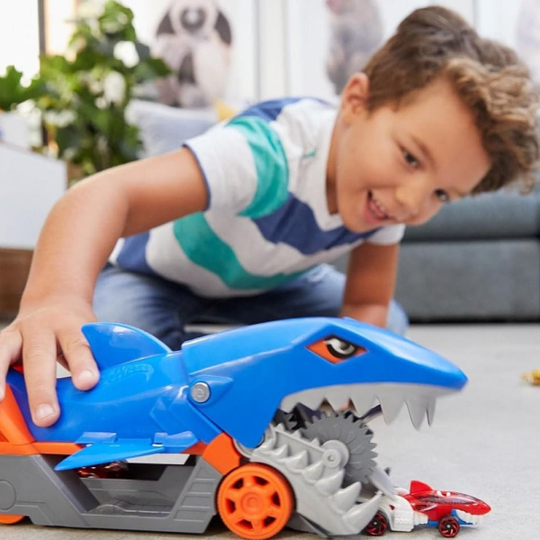 Hot Wheels Köpek Balığı Taşıyıcı