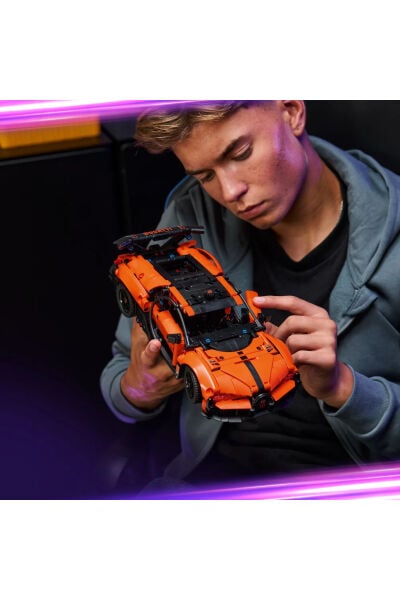 LEGO Technic Bugatti Chiron Pur Sport Hiper Araba 42222