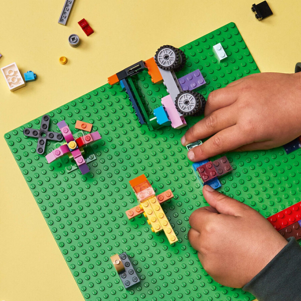 LEGO Classic Yeşil Plaka 11023